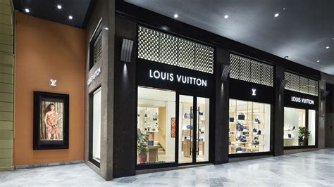 louis vuitton bologna bologna|louis vuitton bologna locations.